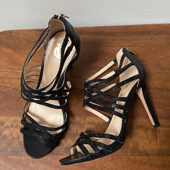 Vince Camuto Signature Brigitte Leather Heels/Pumps - Picture 12 of 12